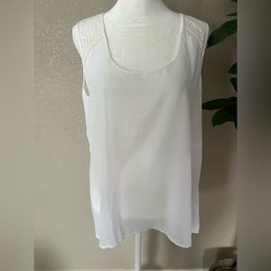 Banana Republic MP white eyelet sleeveless top